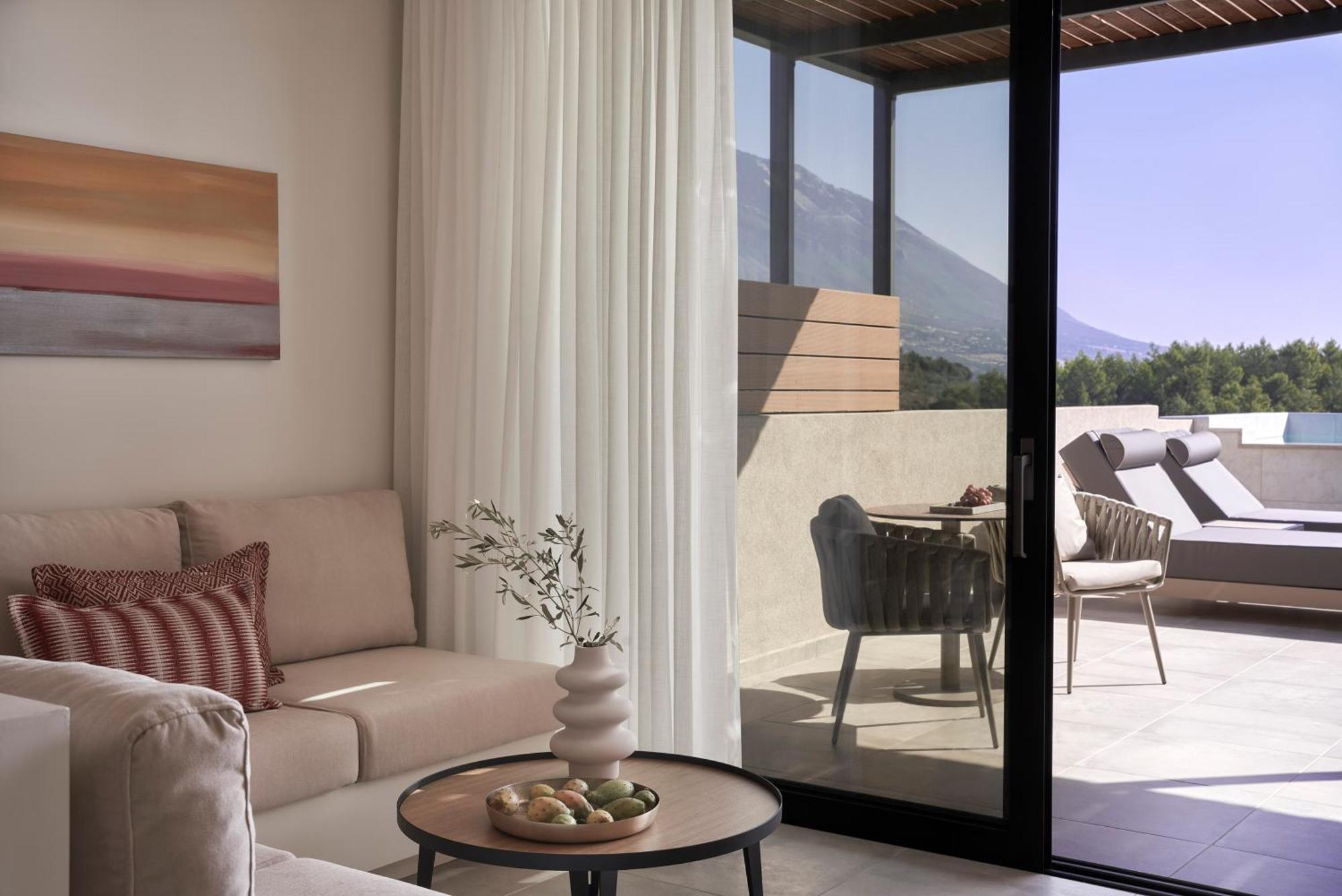 Celestial All Suites Afrato Habitación foto